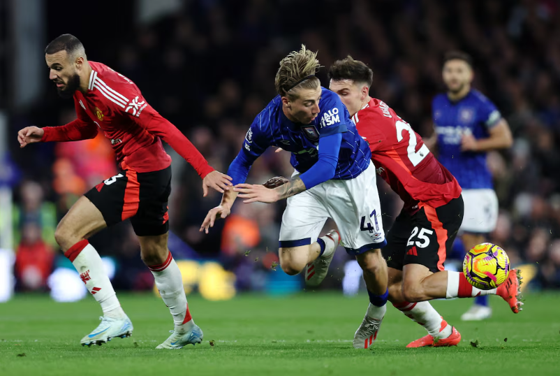 Ipswich Town vs Manchester United (23:30 &#8211; 24/11) | Xem lại trận đấu